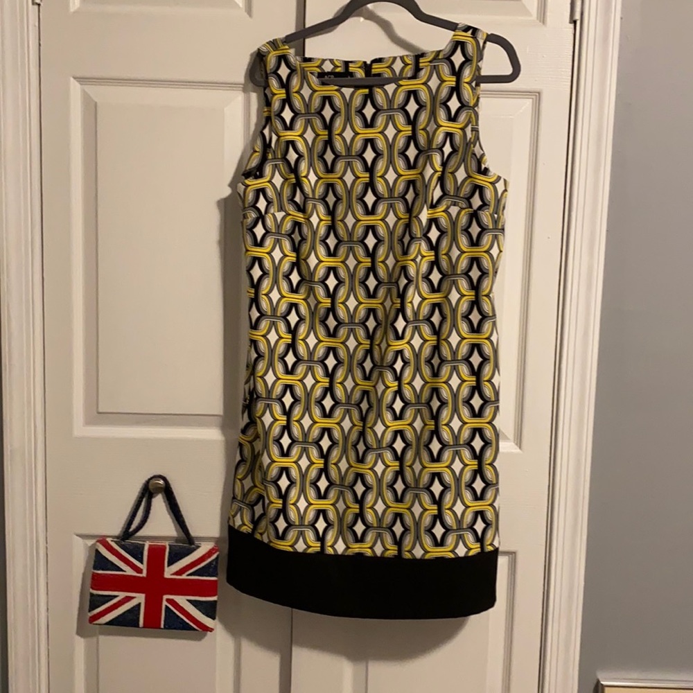 Tank dress with super retro print.